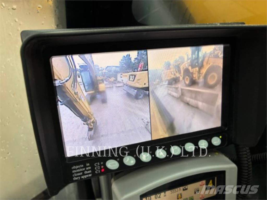 CAT MH3024 Demoliční rýpadla