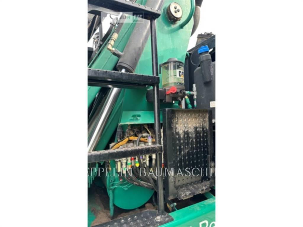 CAT MH3024-06C Demoliční rýpadla