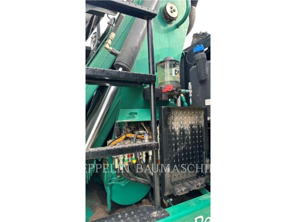 CAT MH3024-06C Demoliční rýpadla