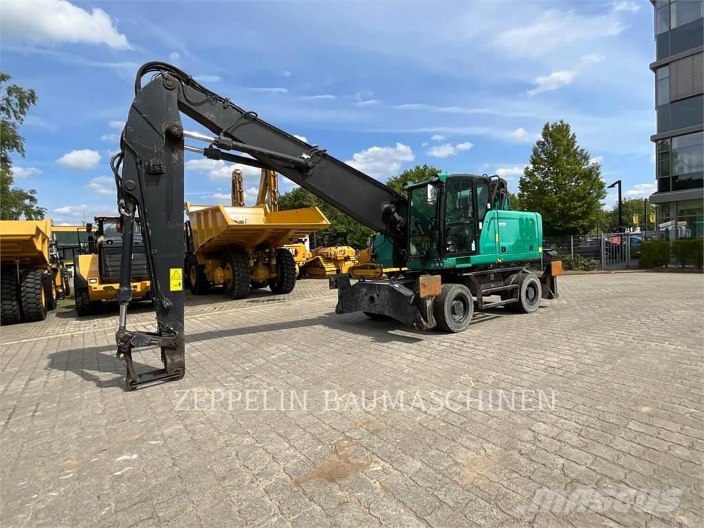 CAT MH3024-06C Demoliční rýpadla