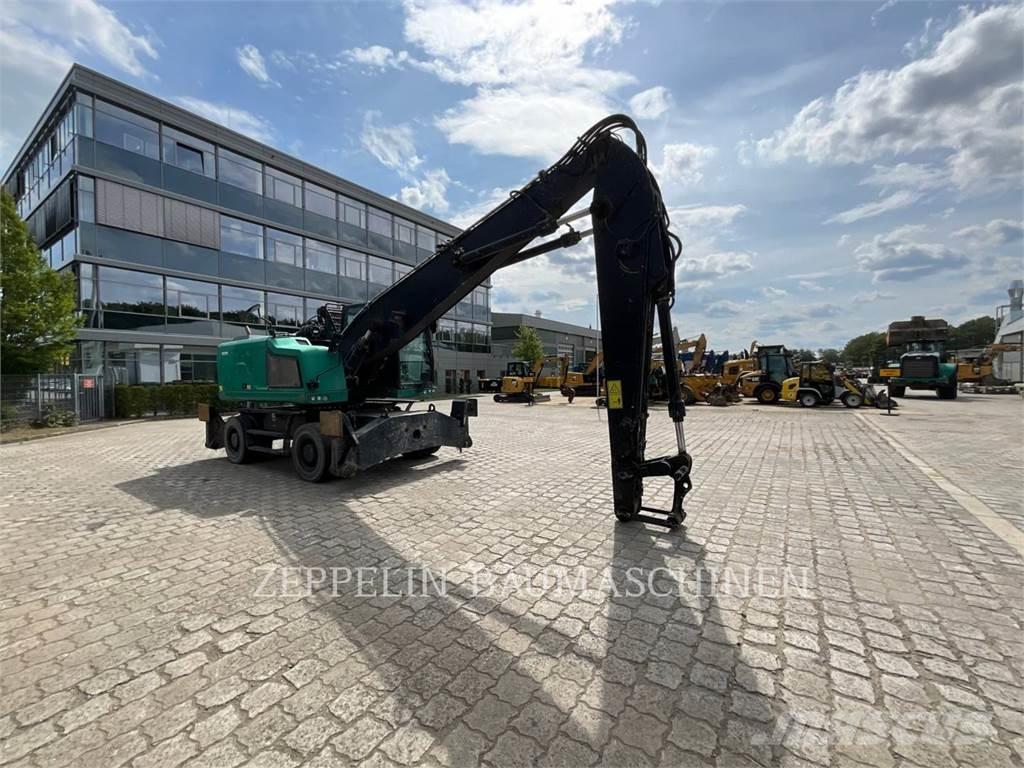 CAT MH3024-06C Demoliční rýpadla