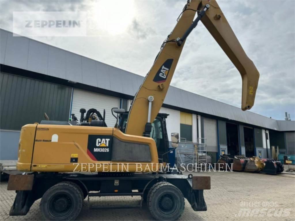 CAT MH3026-06C Demoliční rýpadla