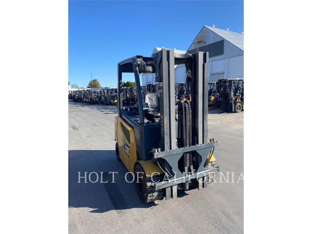 CAT MITSUBISHI 2EP6500 Akumulátorové vozíky