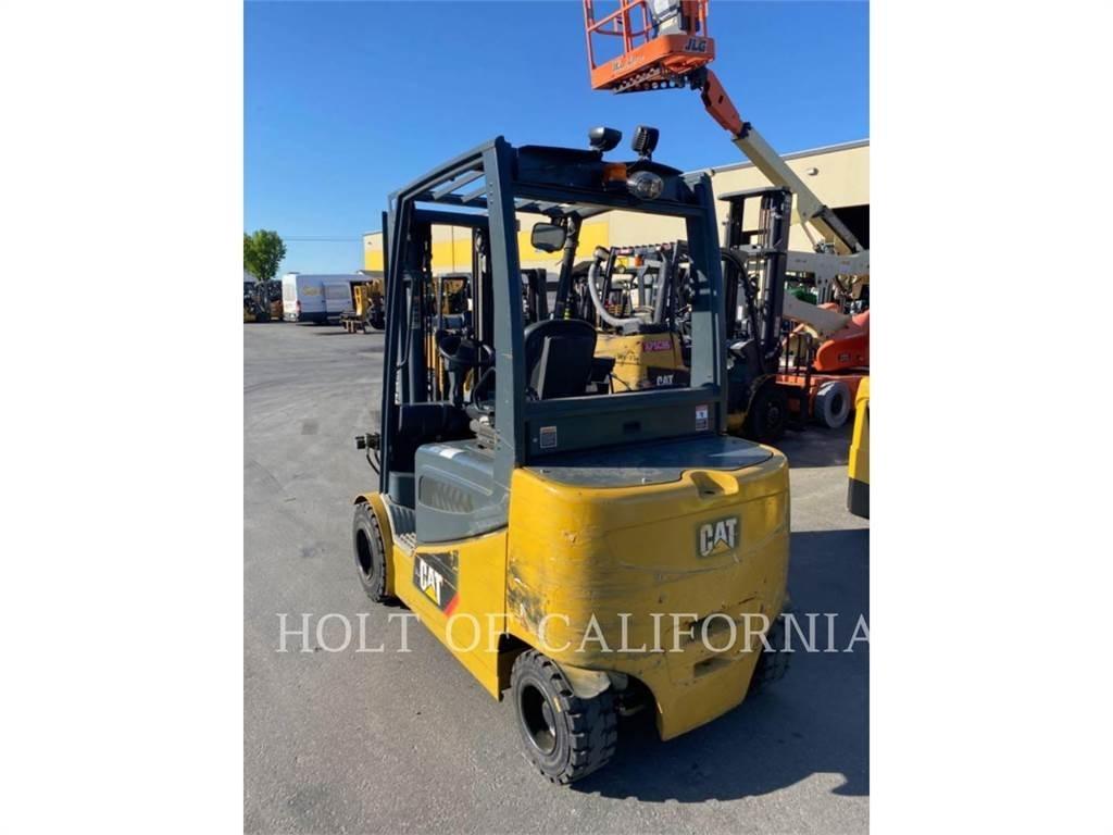 CAT MITSUBISHI 2EP6500 Akumulátorové vozíky