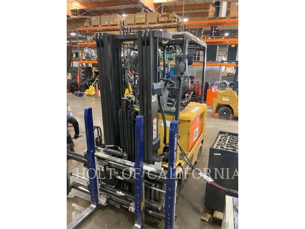 CAT MITSUBISHI EC30N2 Akumulátorové vozíky