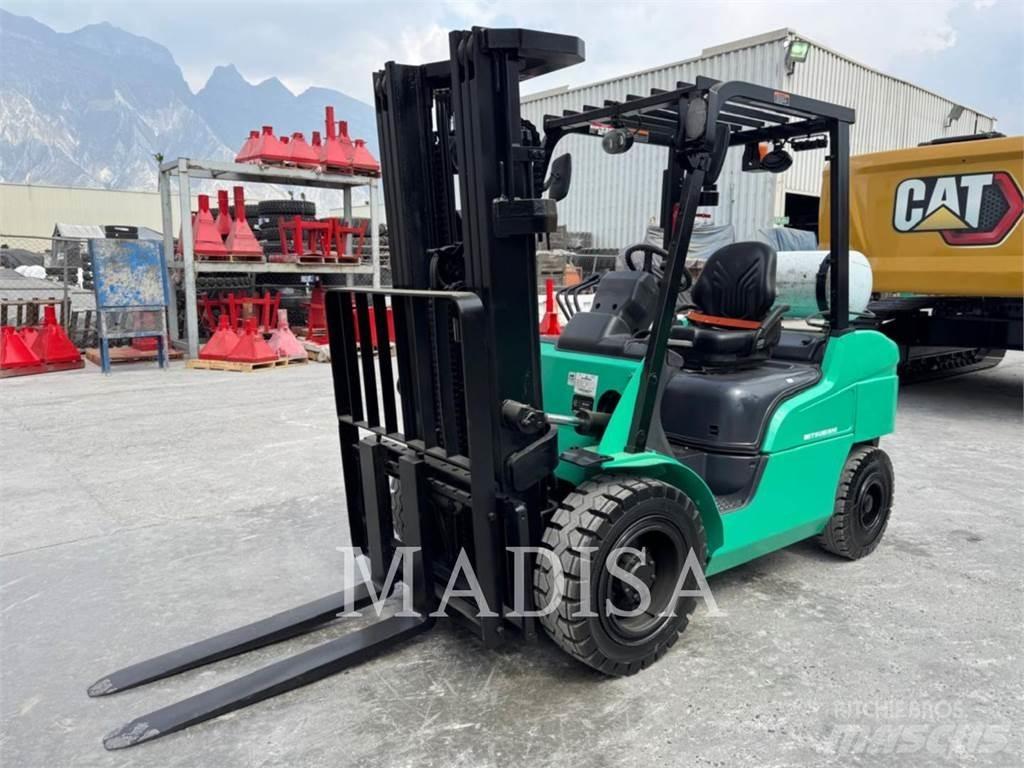 CAT MITSUBISHI FG30N-LP Další