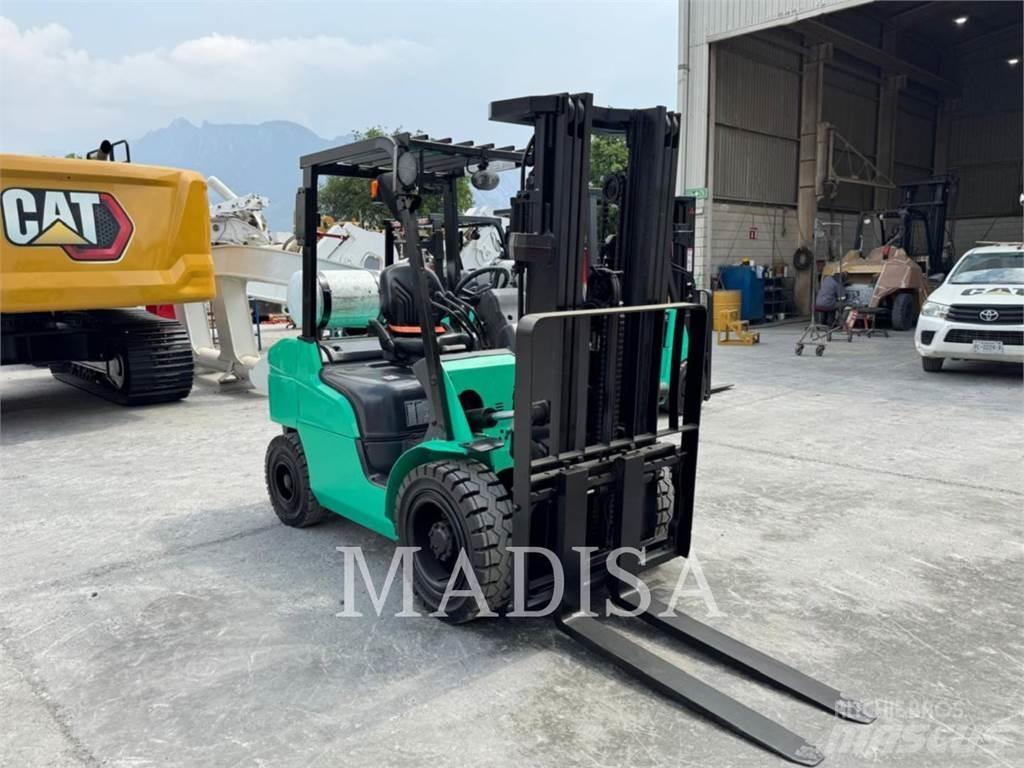 CAT MITSUBISHI FG30N-LP Další