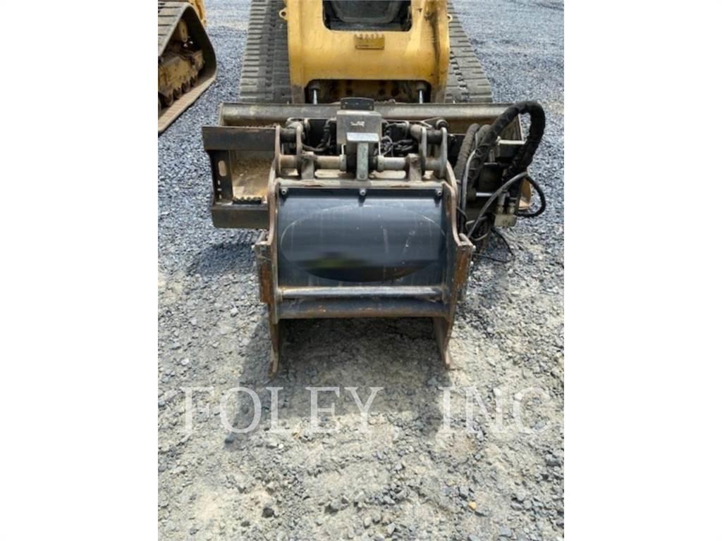 CAT PC306B Silniční frézy