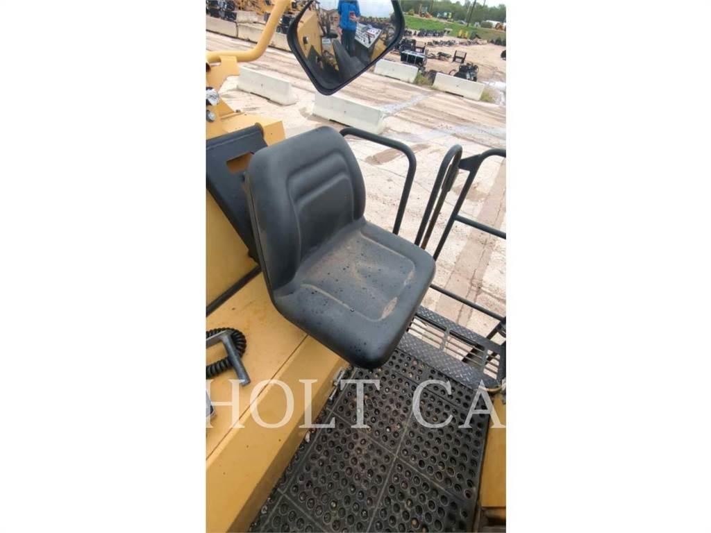 CAT PM200 Recyklátory asfaltu