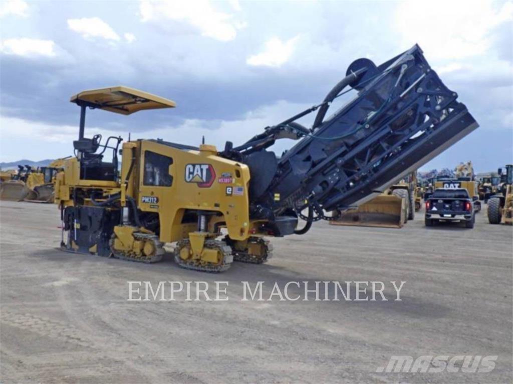 CAT PM312-02 Finišery