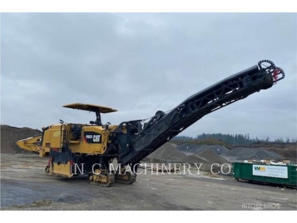 CAT PM825 Finišery