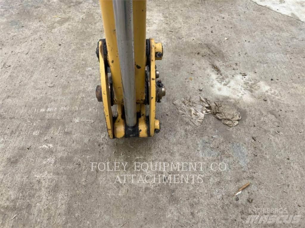 CAT QC305 Pásová rýpadla
