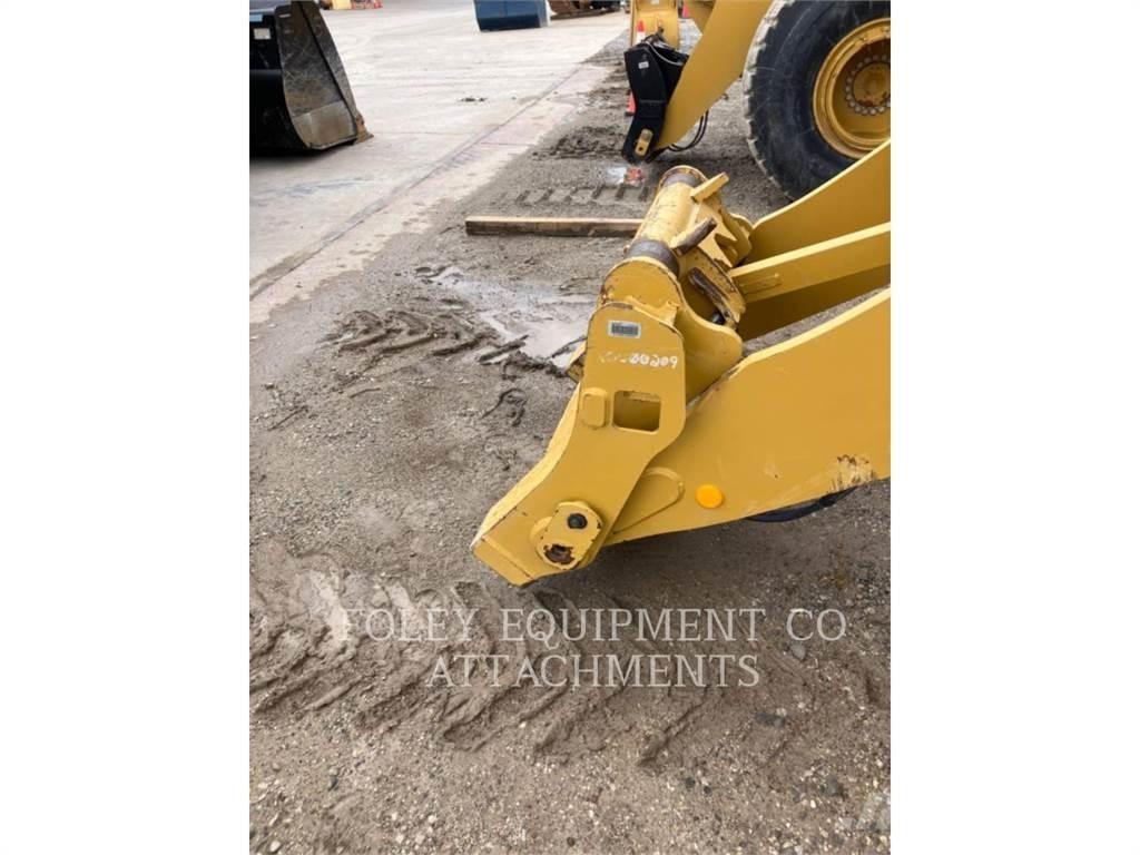 CAT QC938FXD Kolové nakladače