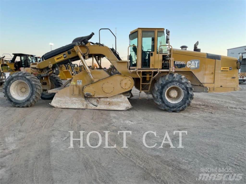 CAT RM300 Recyklátory asfaltu