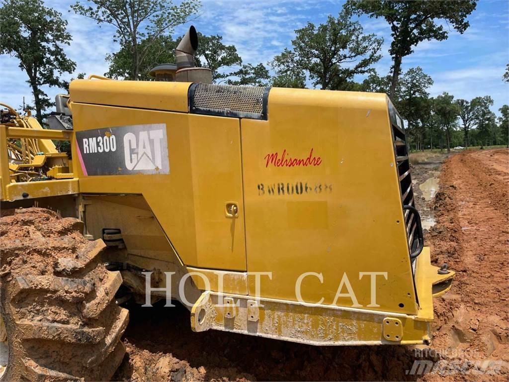 CAT RM300 Recyklátory asfaltu