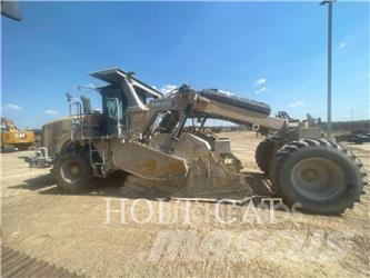 CAT RM400 Recyklátory asfaltu