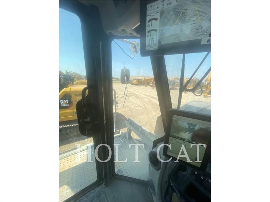 CAT RM400 Recyklátory asfaltu