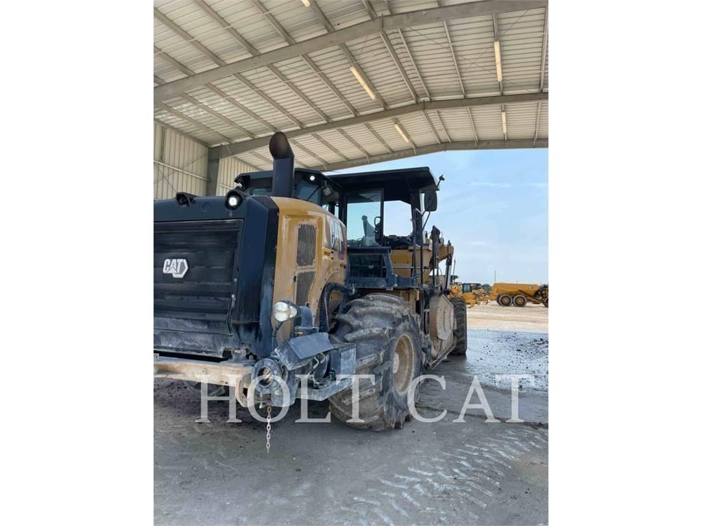 CAT RM400 Recyklátory asfaltu