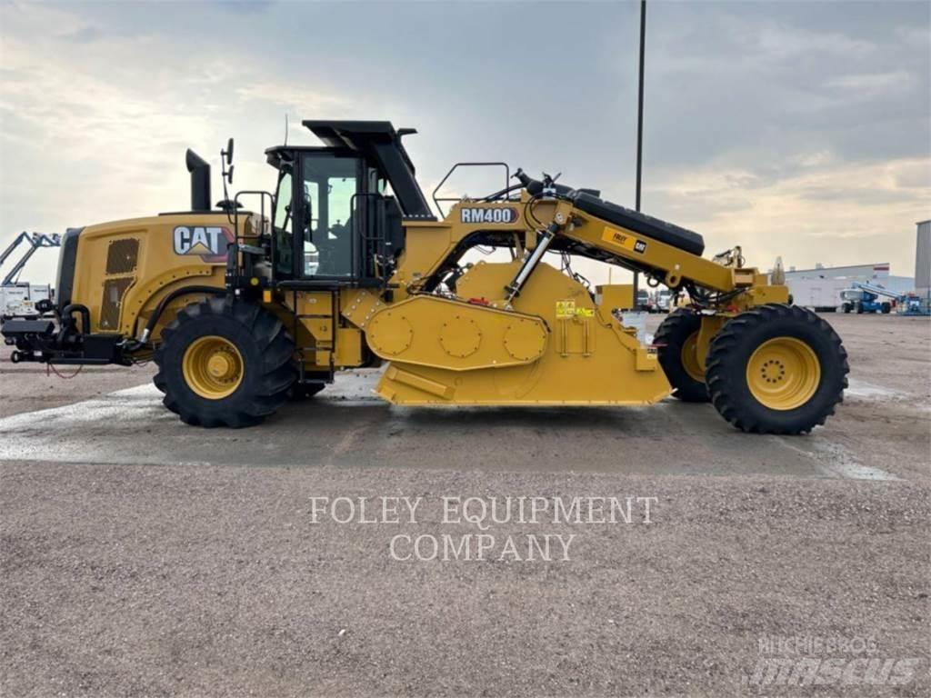 CAT RM400-01 Finišery