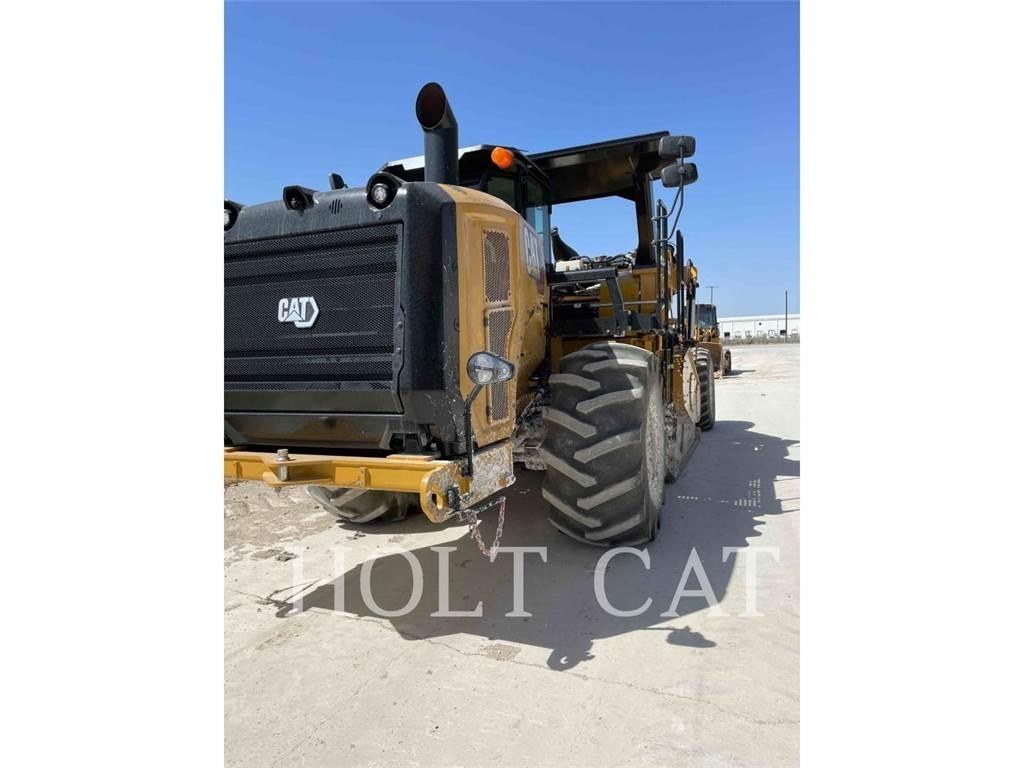 CAT RM400 CAB Recyklátory asfaltu