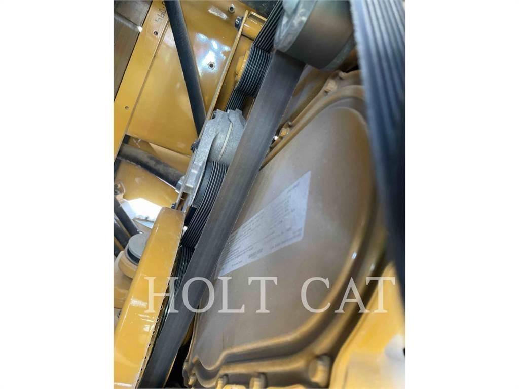 CAT RM400 CAB Recyklátory asfaltu