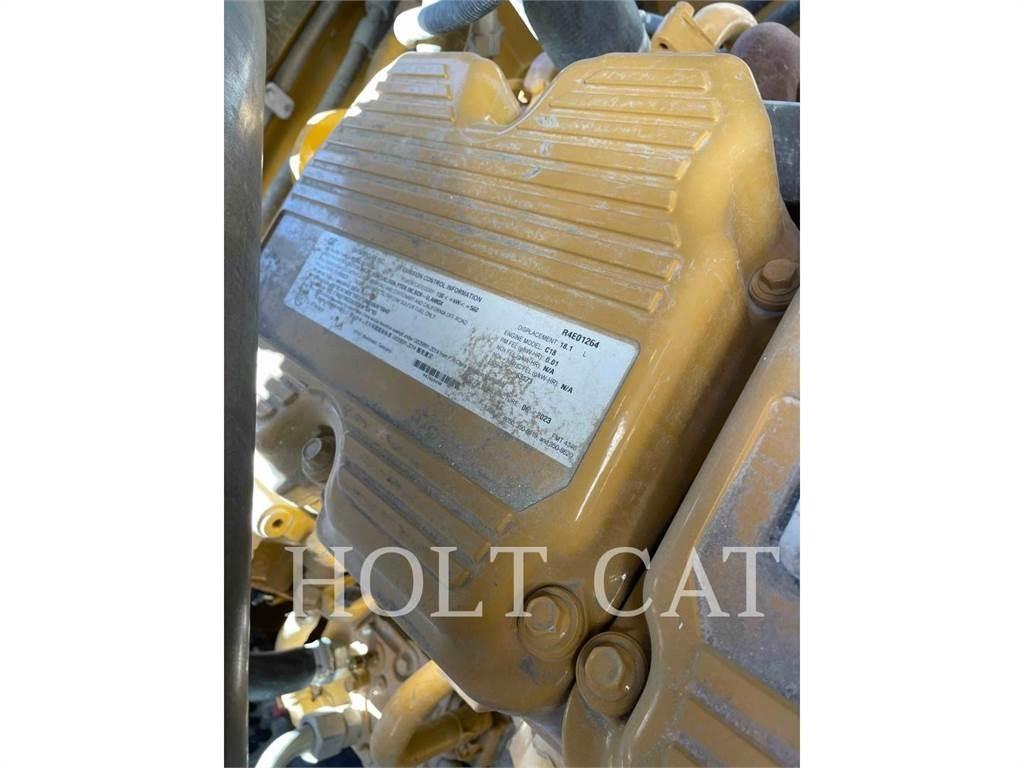CAT RM600 Recyklátory asfaltu