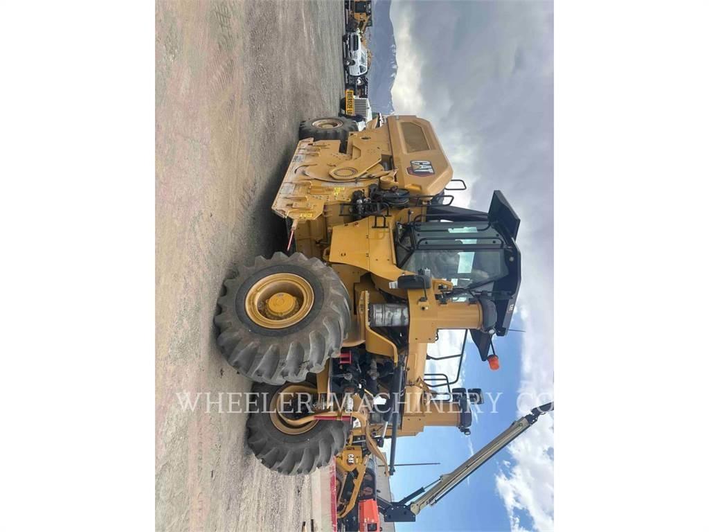 CAT RM800 Recyklátory asfaltu