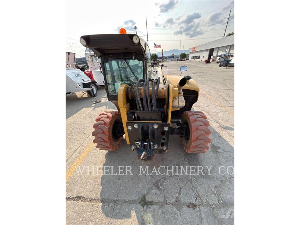 CAT TH255C CB Teleskopické manipulátory