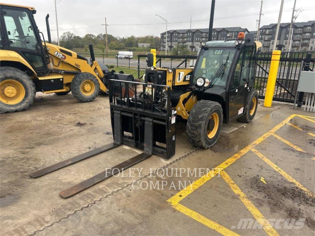 CAT TH255CC Teleskopické manipulátory