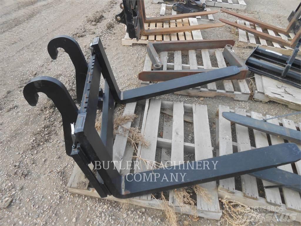 CAT TH408 FORKS Vidlice