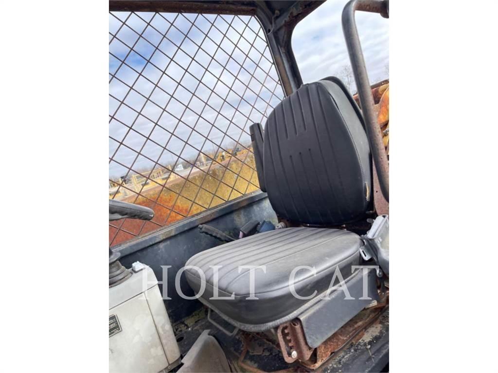 CAT TH63 Teleskopické manipulátory
