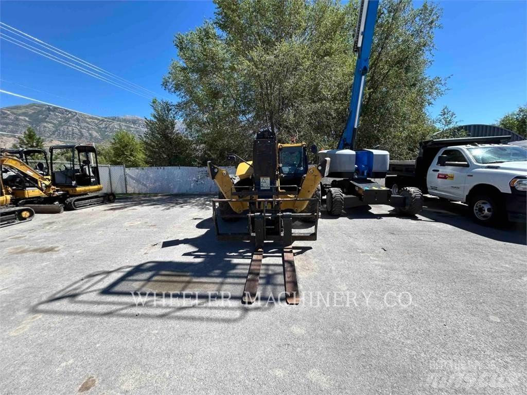 CAT TL1055D CB Teleskopické manipulátory