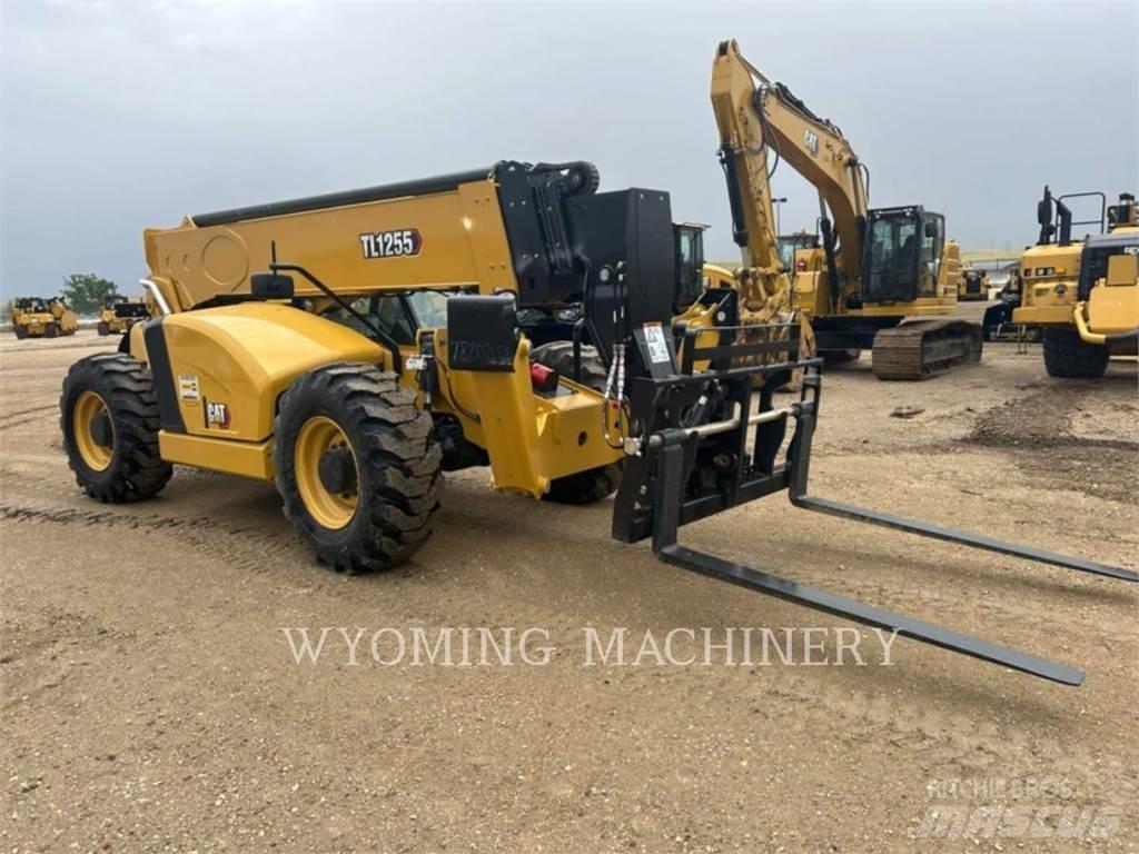 CAT TL1255 Teleskopické manipulátory