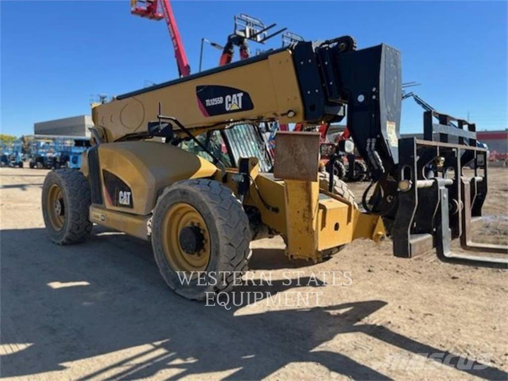 CAT TL1255D Teleskopické manipulátory