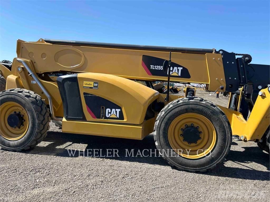 CAT TL1255D CB Teleskopické manipulátory