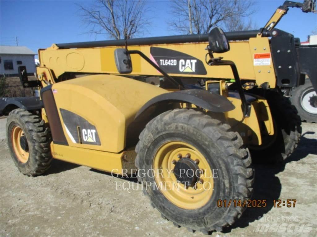 CAT TL642D Teleskopické manipulátory