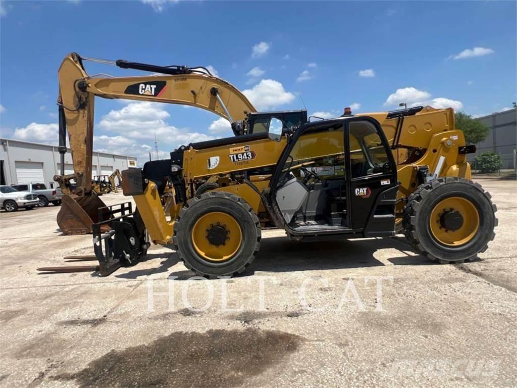 CAT TL943 Kolové nakladače