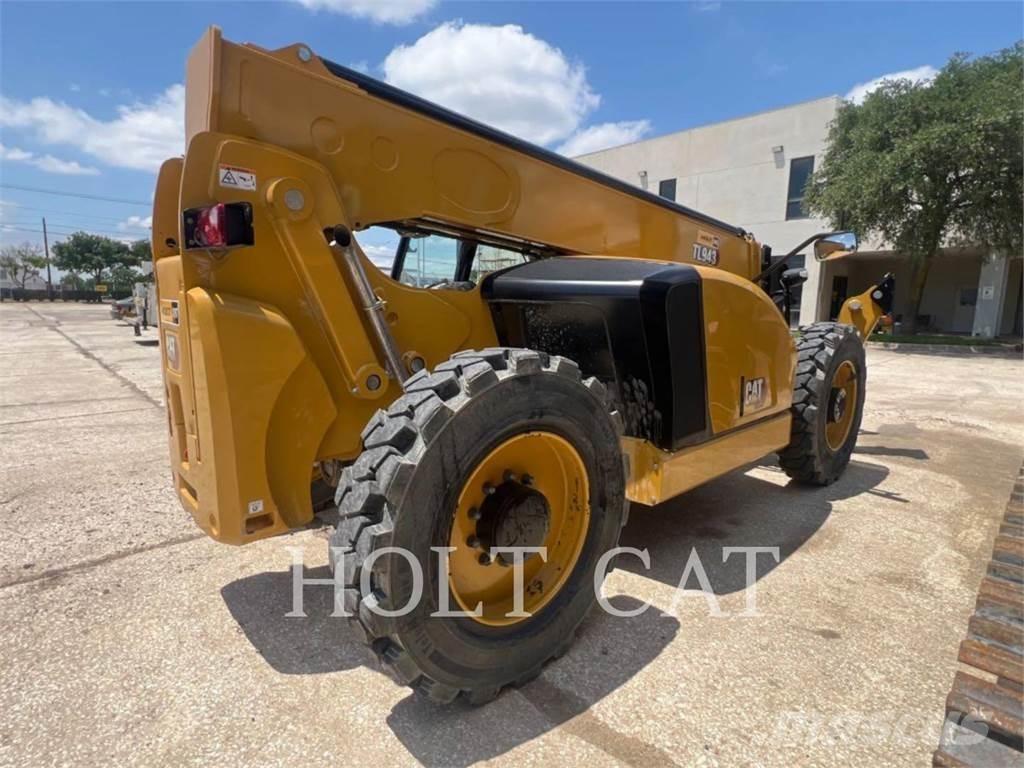 CAT TL943 Kolové nakladače