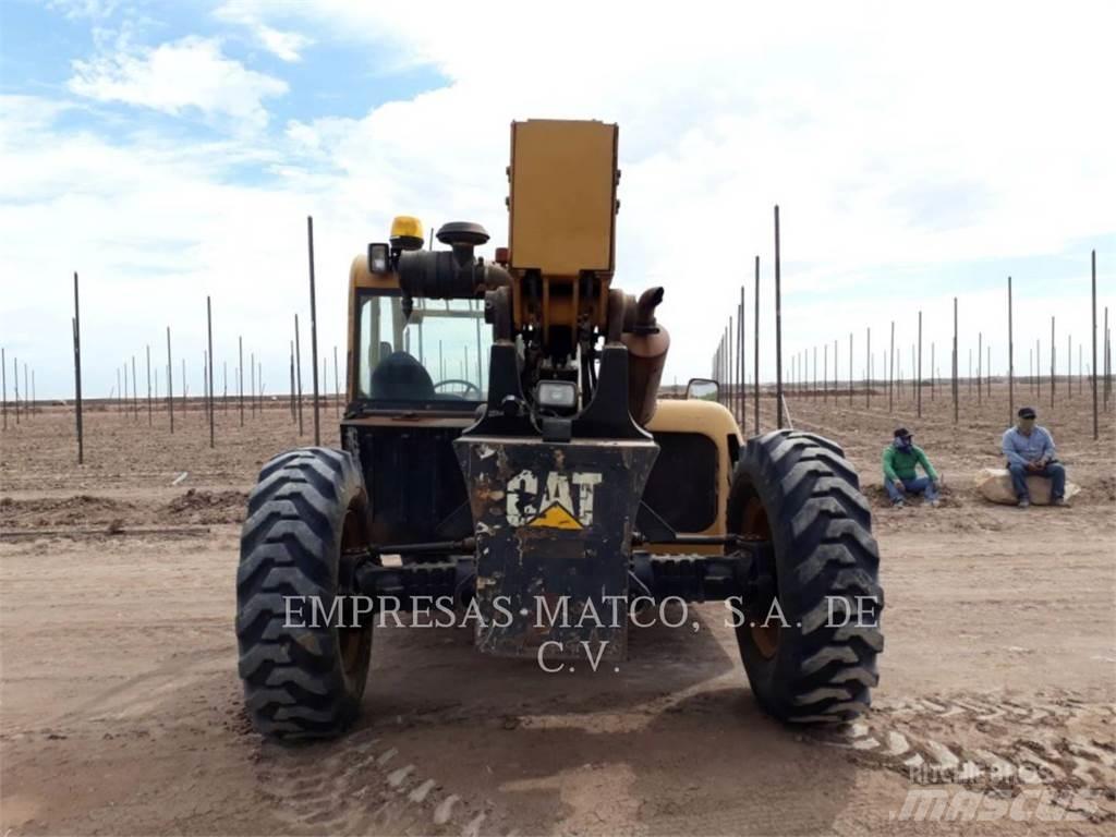 CAT TL943 Teleskopické manipulátory