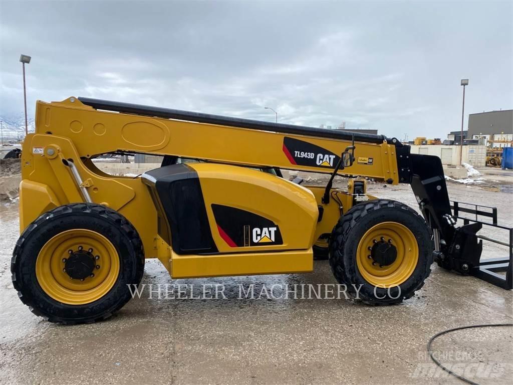 CAT TL943D CB Teleskopické manipulátory
