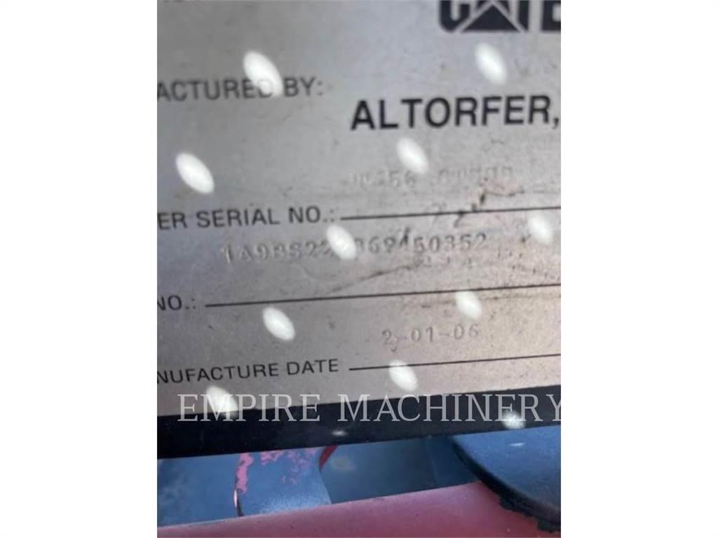 CAT TRAILER Naftové generátory