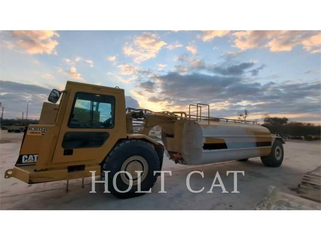 CAT W00 613C Cisternové vozy