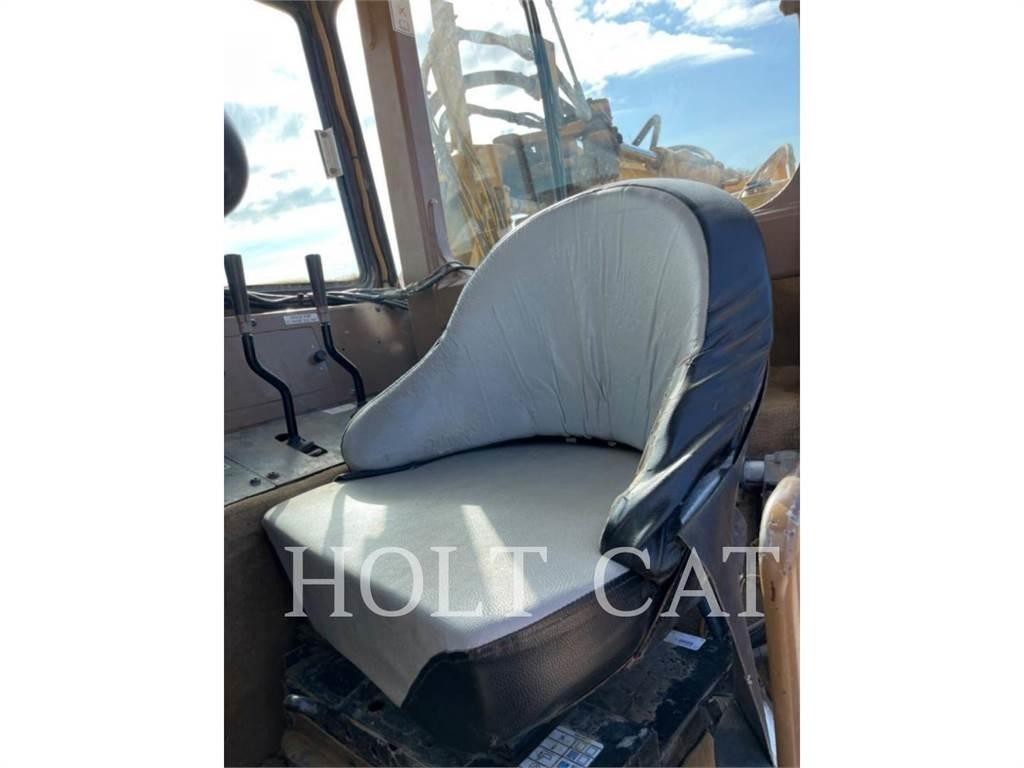 CAT W00 613C Skrejpry