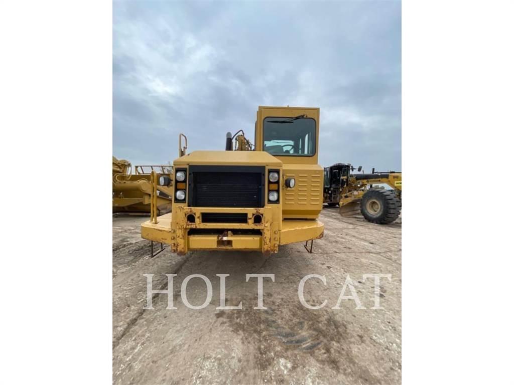 CAT W00 621G Skrejpry