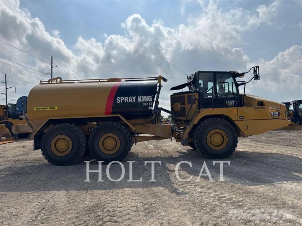 CAT W00 725 Cisternové vozy