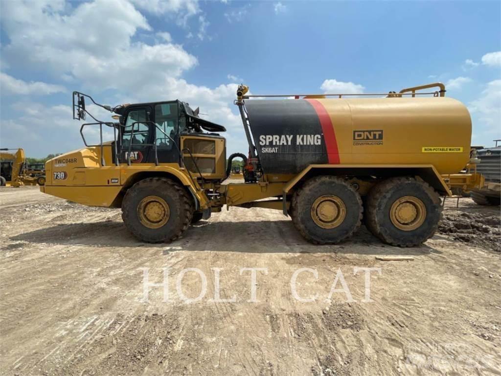 CAT W00 730 Cisternové vozy