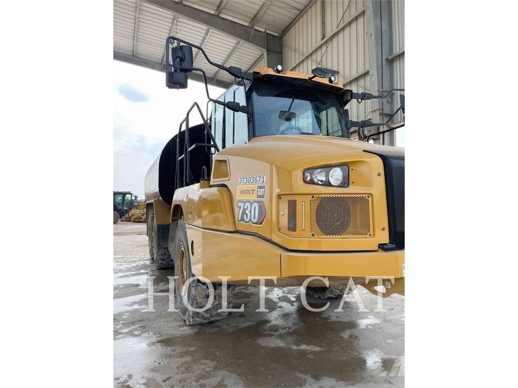 CAT W00 730 Cisternové vozy