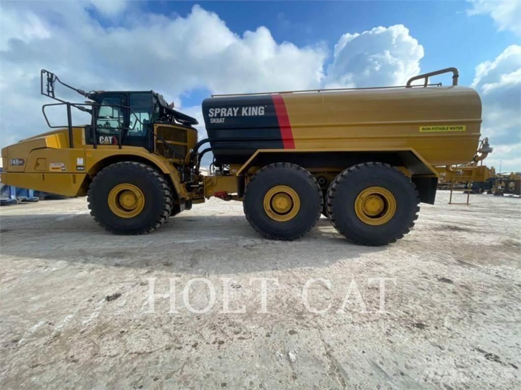 CAT W00 740 Cisternové vozy