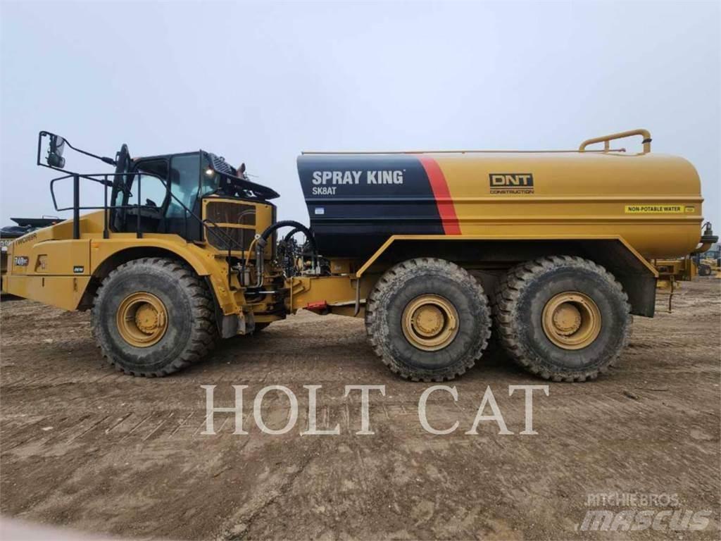 CAT W00 740 Cisternové vozy
