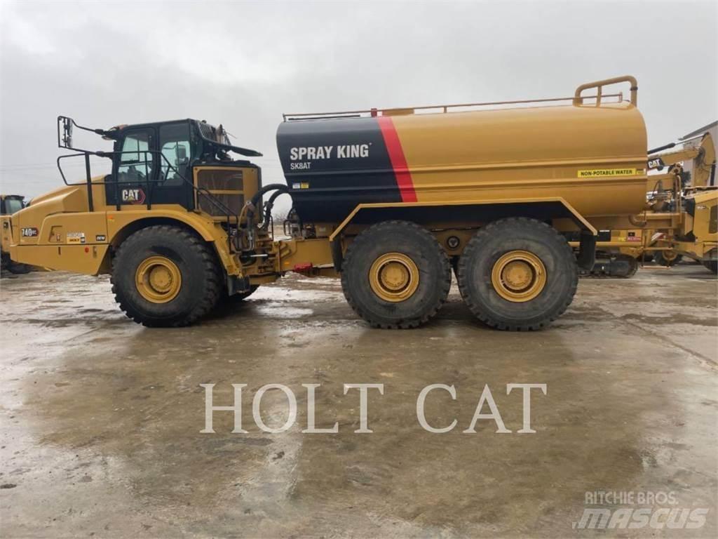 CAT W00 740 Cisternové vozy
